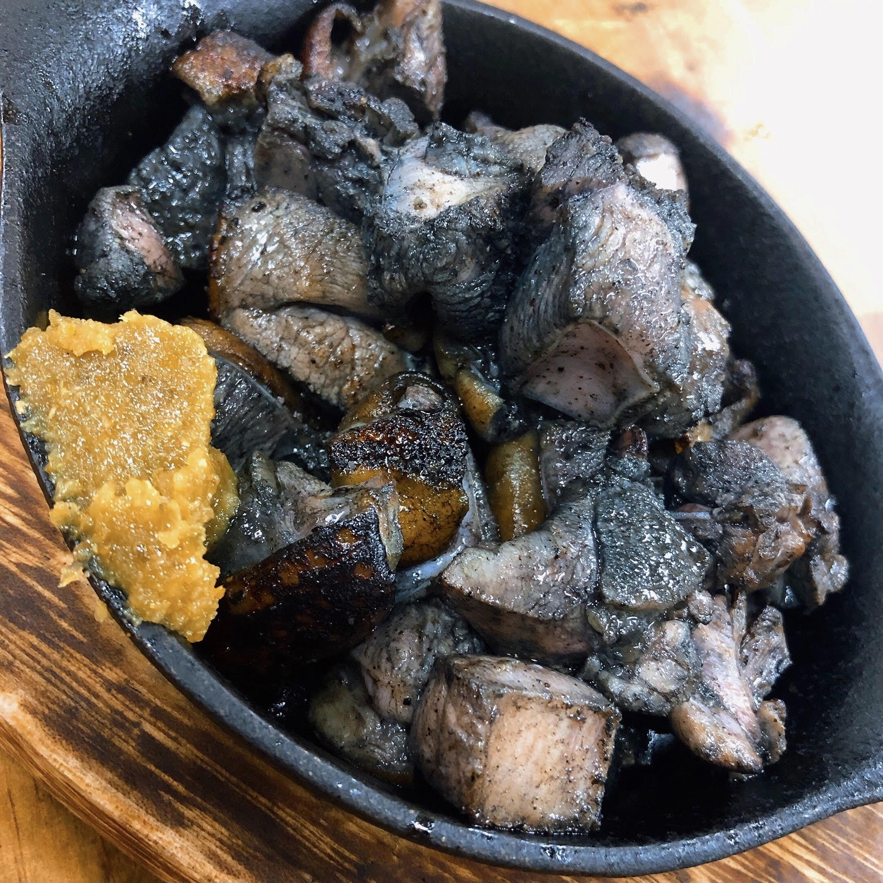 人気の炭火焼き！是非ご賞味ください！！