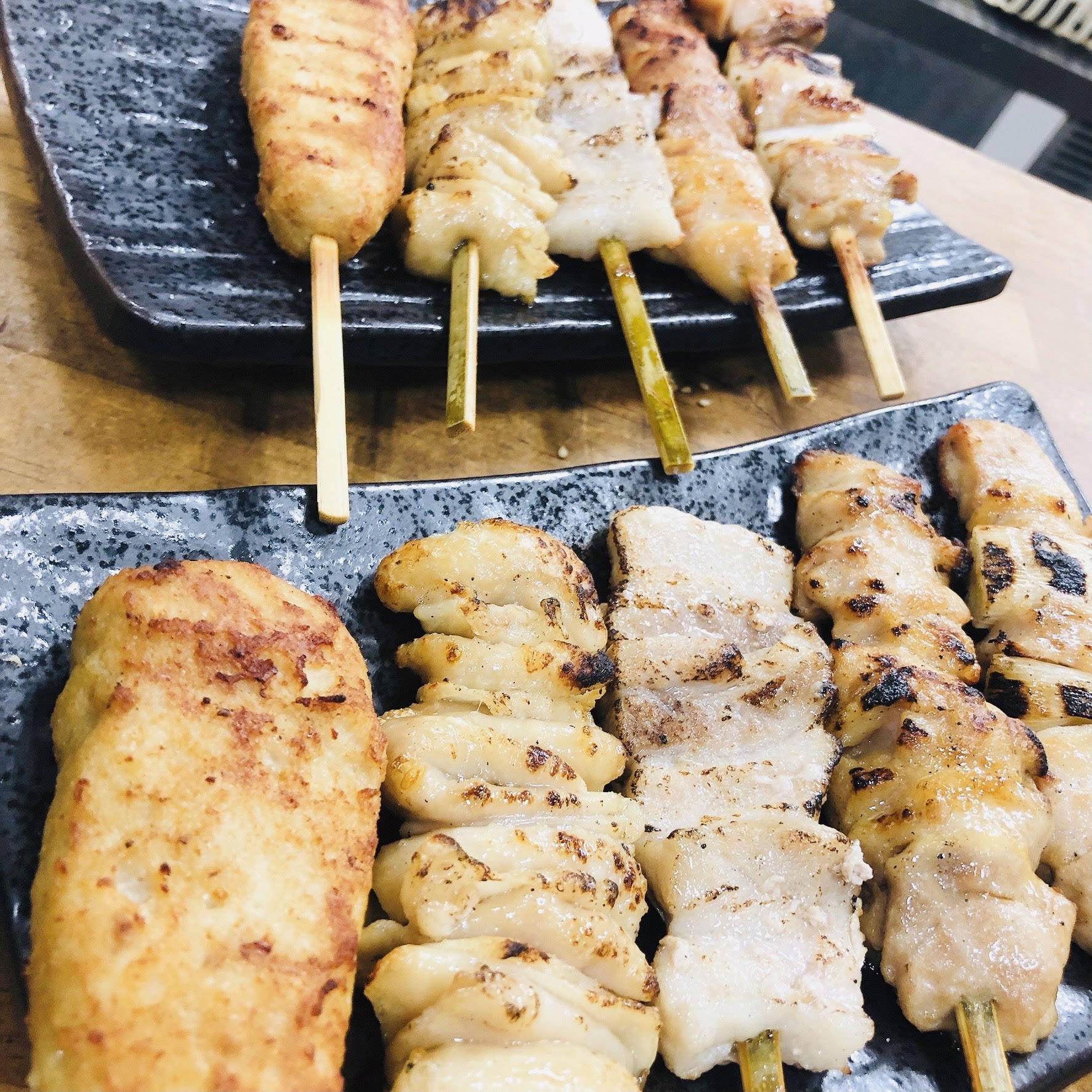 15時～テイクアウトも行っております！  焼鳥串盛り合わせ！人気の一品です！