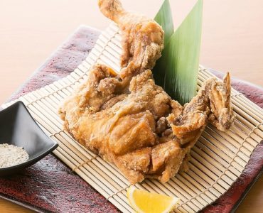 ひな鶏の半身唐揚げ